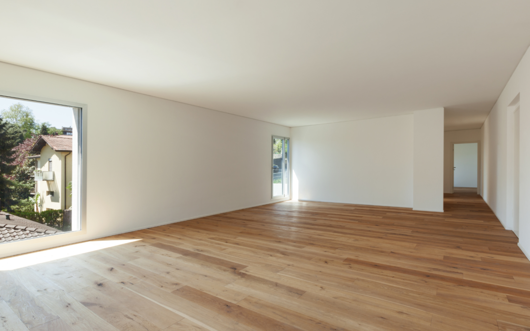 Suelo imitando parquet o madera real: qué es mejor