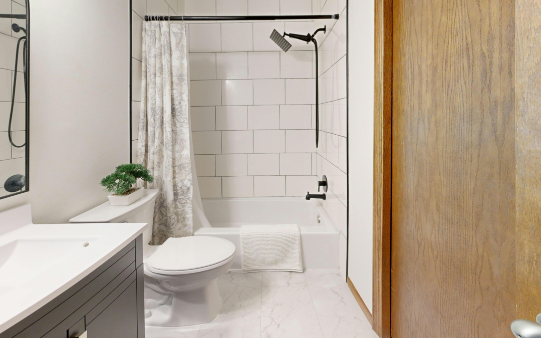 Baño a medida: soluciones para reformas sin obra
